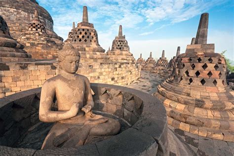 Tara Temple 건축의 기원과 수마트라 지방 불교 확산에 미친 영향